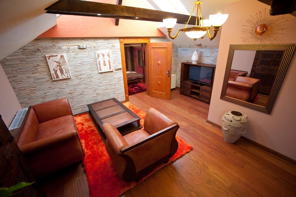 Palac Saturna Czeladź Quarto foto